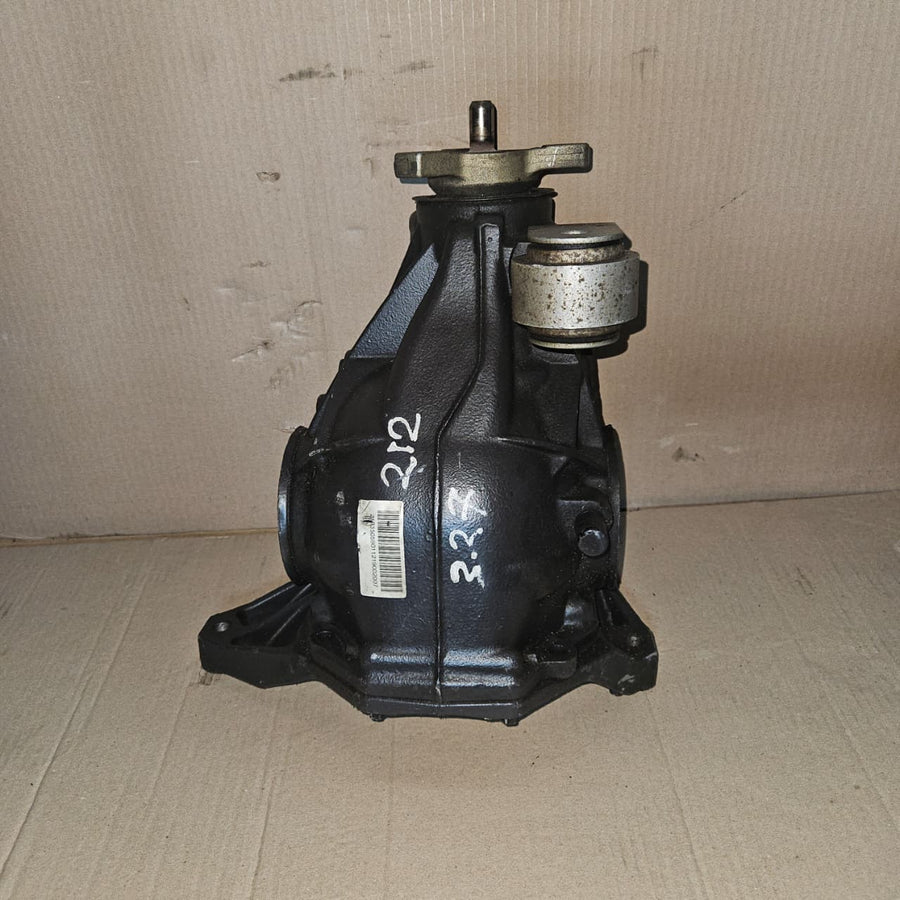 2010-2016 Mercedes-Benz E350 Rear Differential A2123505901 W212 W218 3.27 Ratio OEM