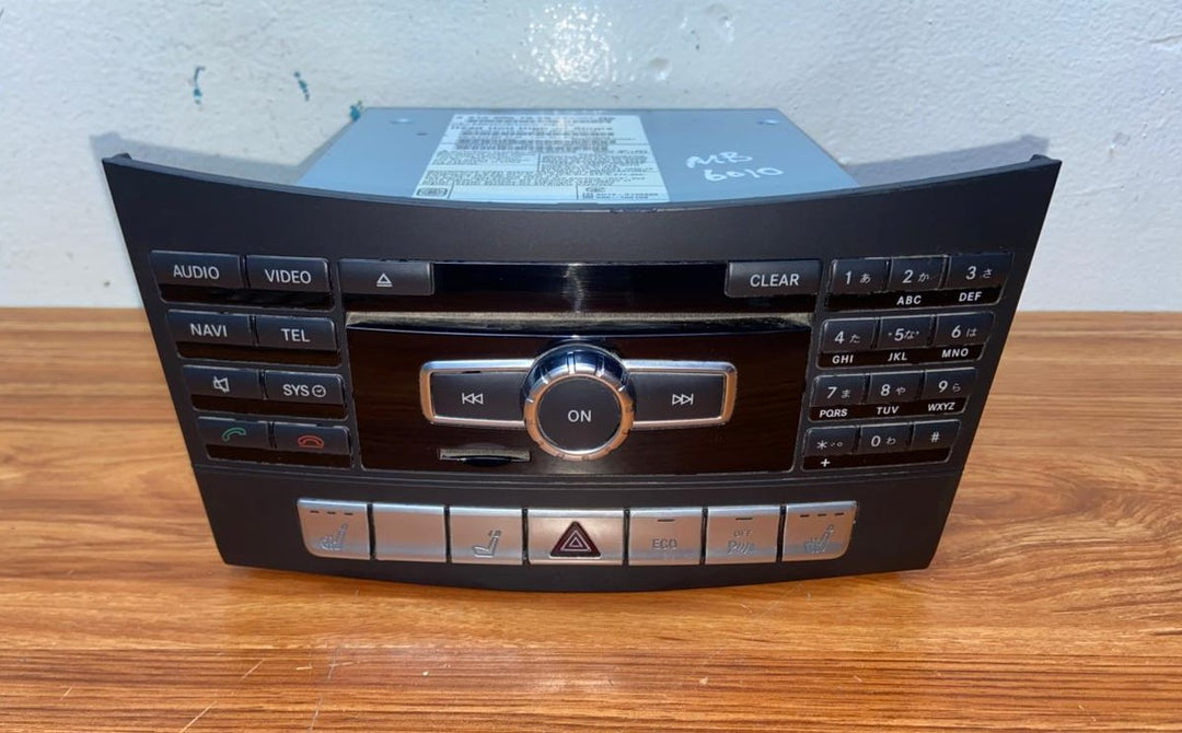 Mercedes-Benz Head Unit CD Player A2129007526 E-Class W212 OEM Radio Audio