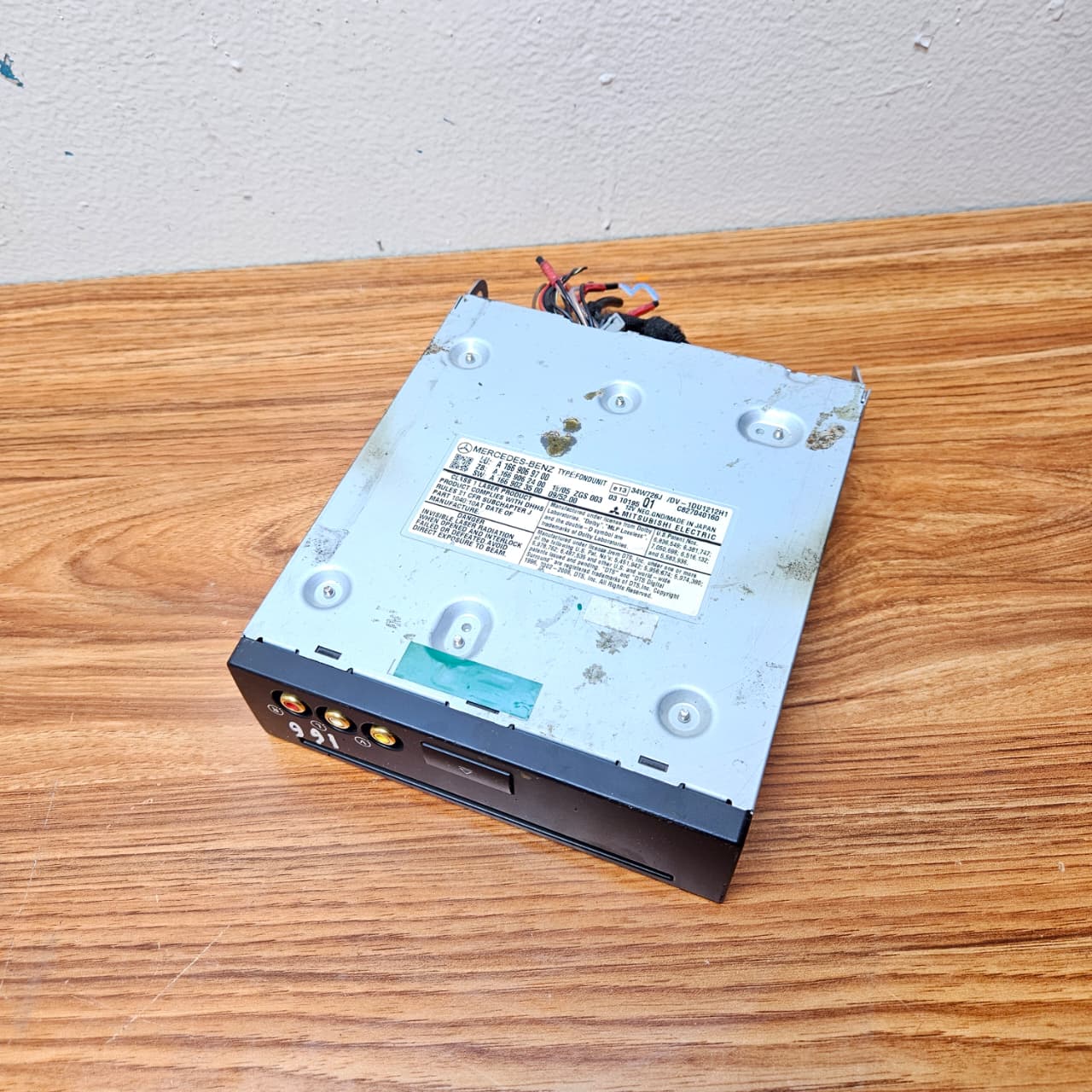 Mercedes-Benz Rear DVD Player A1669069700 E-Class W212 and S-Class W221 W166