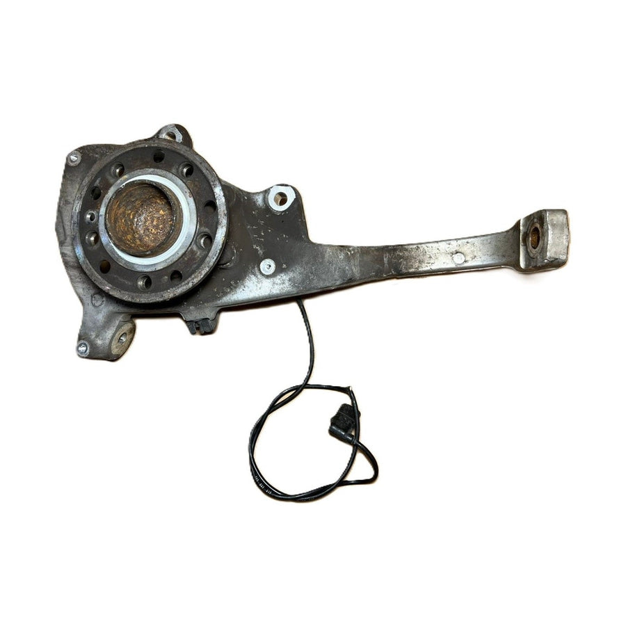 Mercedes-Benz W205 C-Class C300 C250 Front Right 2014-18 Knuckle Spindle Hub Carrier OEM