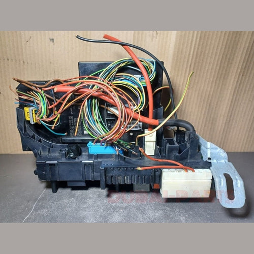 2010-2014 Mercedes-Benz C-Class W204 C250 C300 C350 Rear SAM Module Relay Fuse Box Assembly A204 9060205 OEM