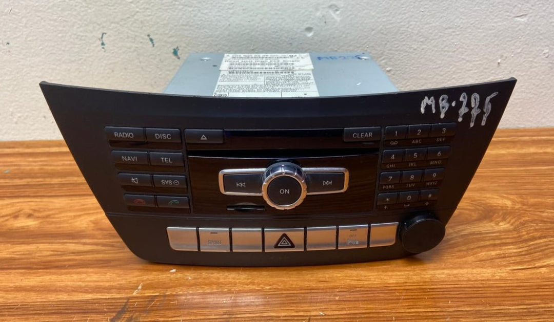 Mercedes-Benz Head Unit CD Player A2049000208 C-Class W204 OEM Radio Audio