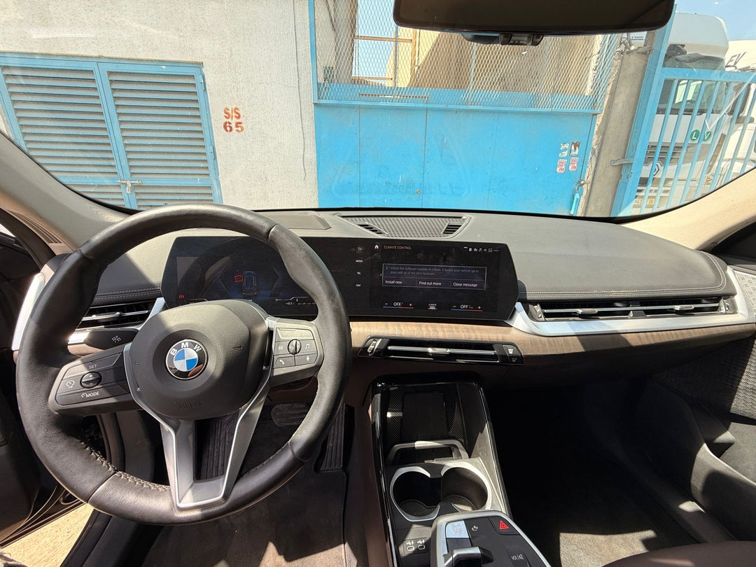 Bmw U11 X1 2.0i 2024 imported of Korea in clean condition Run&drive