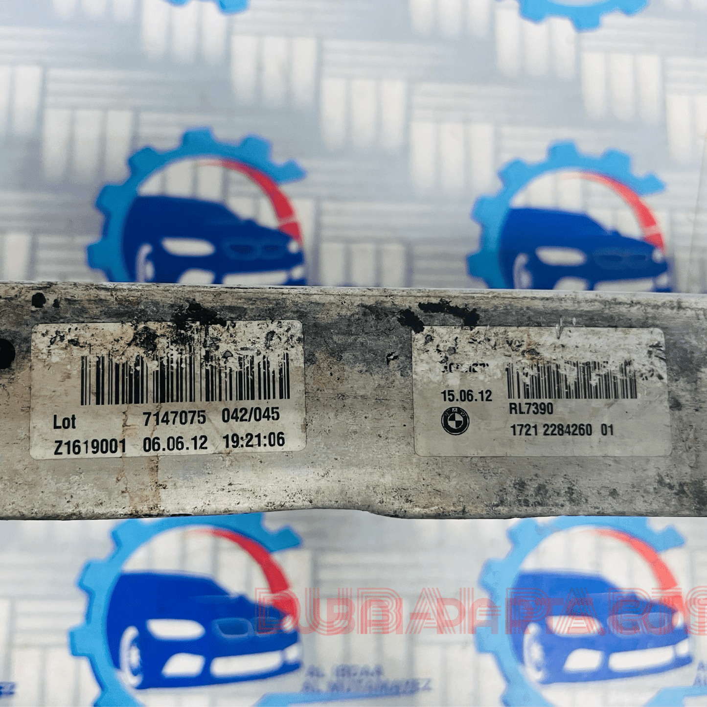 BMW F10 F12 F30 F06 F90 M5 M6 S63 Motoröl-Zusatzkühler 2284260 Originalteil, gebraucht