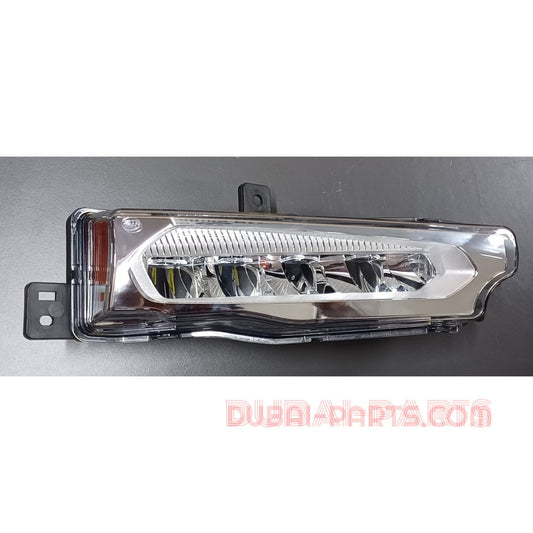 7412528 BMW Front fog Light Right Side ,G01,G02, Genuine product Brand new