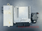 Load image into Gallery viewer, BMW 530d M57N2 E60 2006 ENGINE CONTROL ECU UNIT SET 7799856
