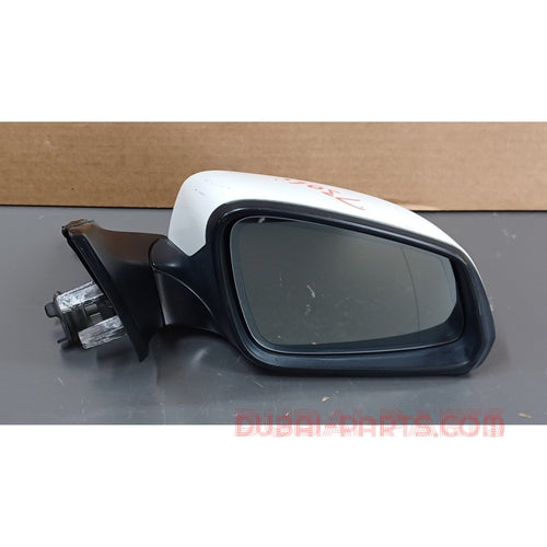 BMW F01 Side Mirror Right Side White Colour Foldable type with camera and Signal light Genuine Product used