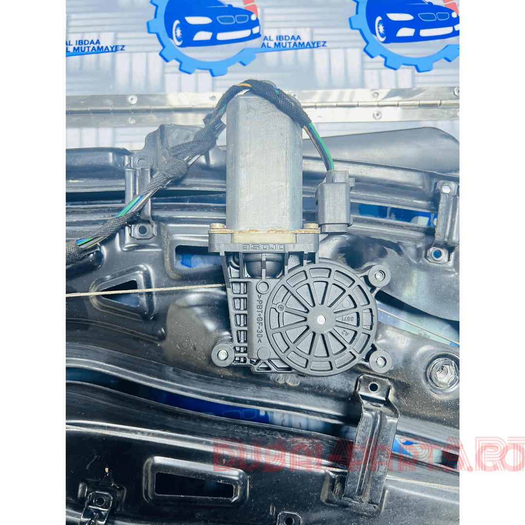 BMW M3 E46 2002 REAR LEFT WINDOW REGULATOR AND MIRROR 8215273