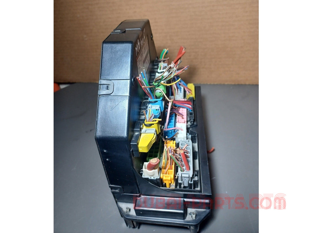 A212 9003314 Front Fuse Box Sam Control For Mercedes Benz E Class  W212 C Class W204