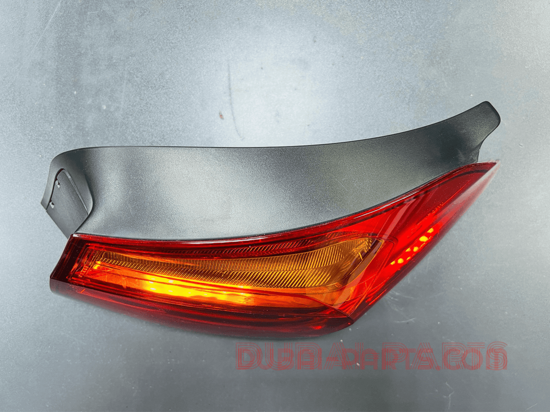 BMW 4 SERIES F32 REAR OUTER RIGHT SIDE TAIL LIGHT 7296098