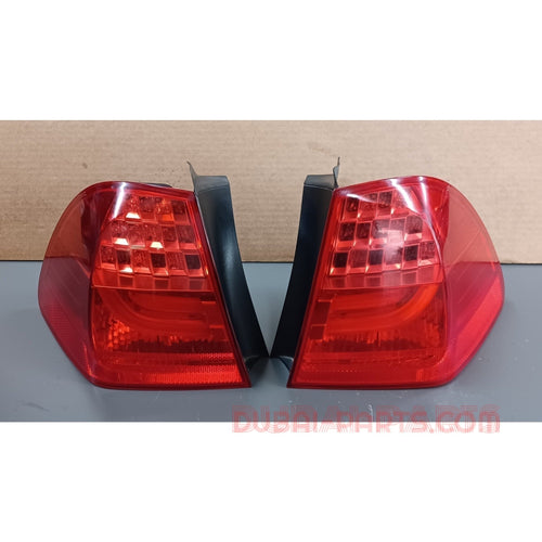 BMW E91 LCi Rear Tail Light in the Side Panel Left and Right Pair 7289431, 7289432 Genuine Product used