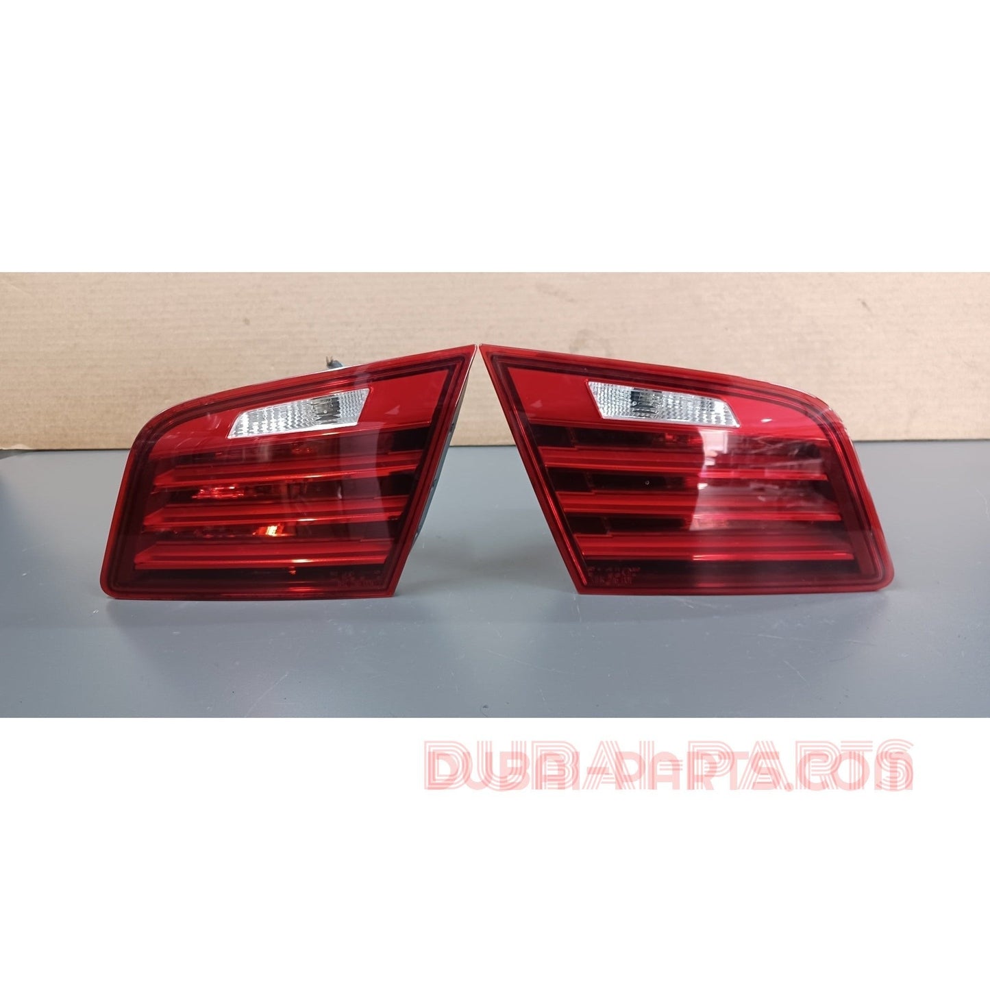 BMW F10 LCI Heckleuchte im Kofferraumdeckel, links und rechts, Paar, Teilenummern 7306164, 7306163, Originalteil, gebraucht 