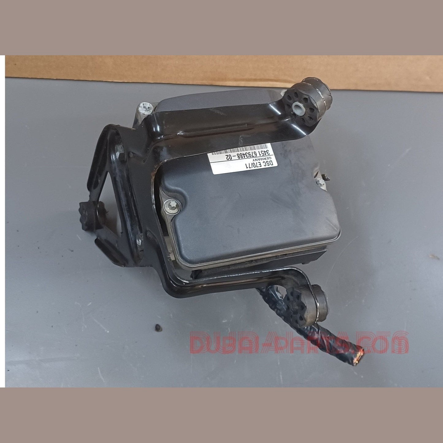مضخة ووحدة تحكم نظام منع انغلاق المكابح (ABS) لسيارة BMW X5 E70، رقم القطعة 6793488، منتج أصلي مستعمل