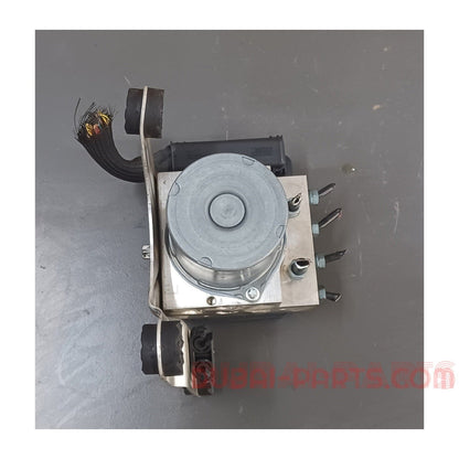 مضخة ووحدة تحكم نظام منع انغلاق المكابح (ABS) لسيارات BMW F10 وF11، رقم القطعة 6858955، قطع غيار أصلية مستعملة
