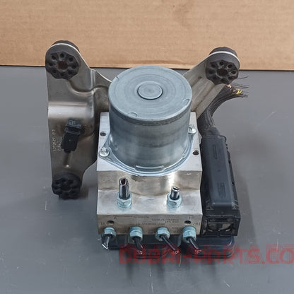 مضخة ووحدة تحكم نظام منع انغلاق المكابح (ABS) لسيارات BMW F10 وF11، رقم القطعة 6858955، قطع غيار أصلية مستعملة
