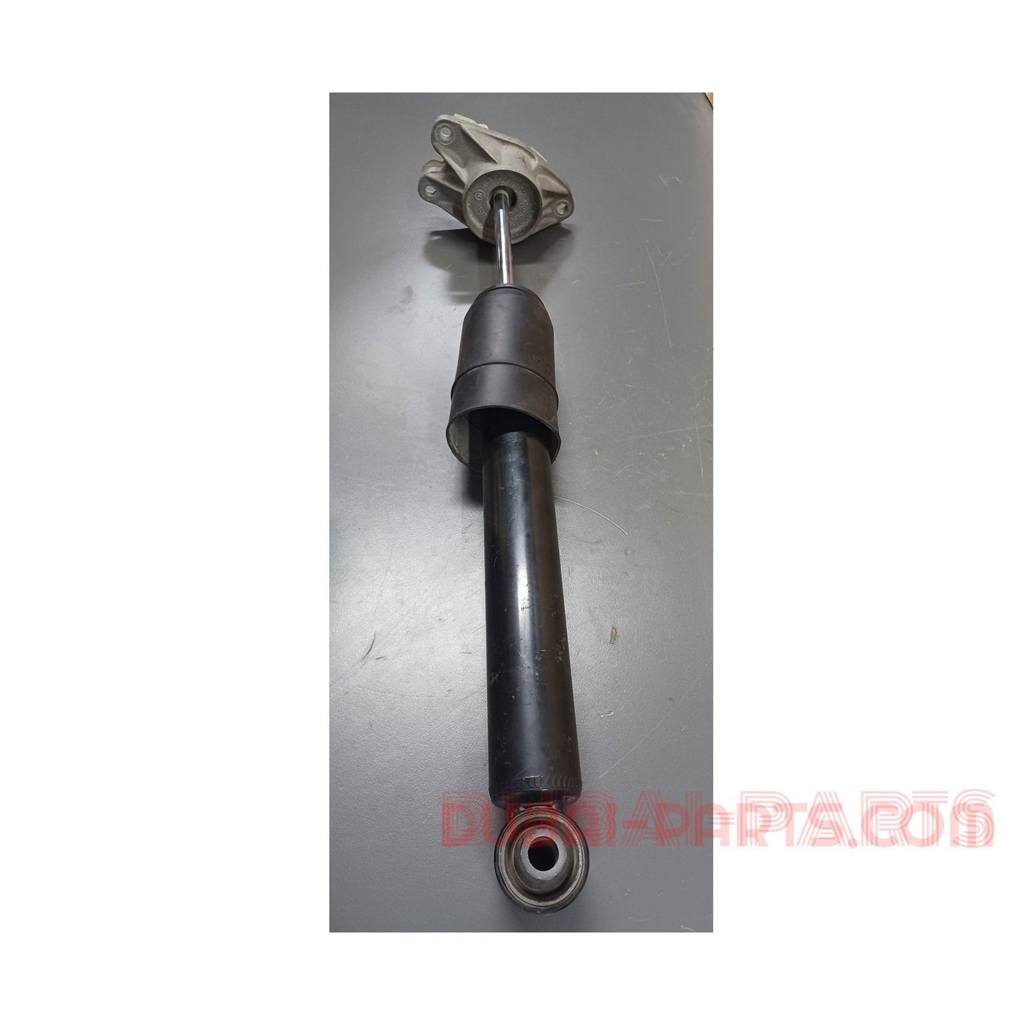 ممتص صدمات خلفي لسيارة BMW F20 و F20 LCi، رقم القطعة 6873722، منتج أصلي مستعمل 