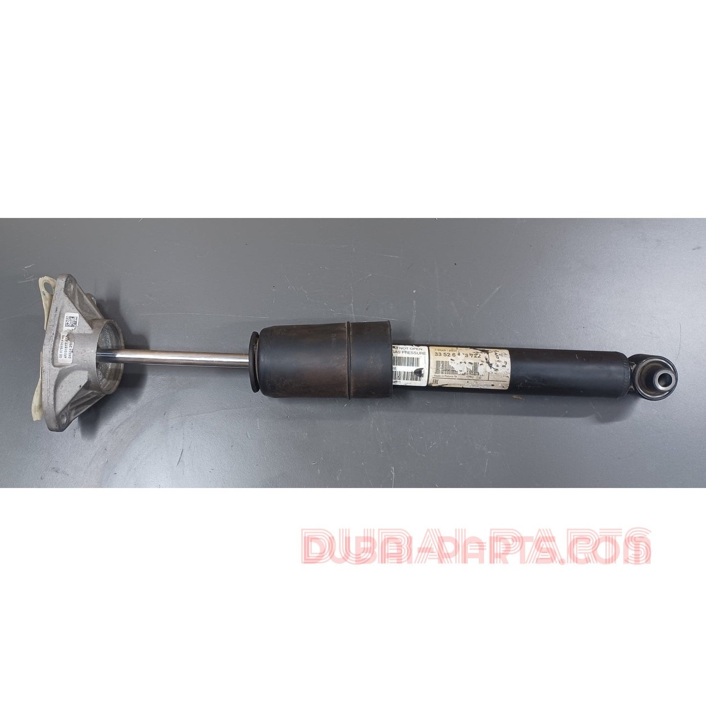 ممتص صدمات خلفي لسيارة BMW F20 و F20 LCi، رقم القطعة 6873722، منتج أصلي مستعمل 
