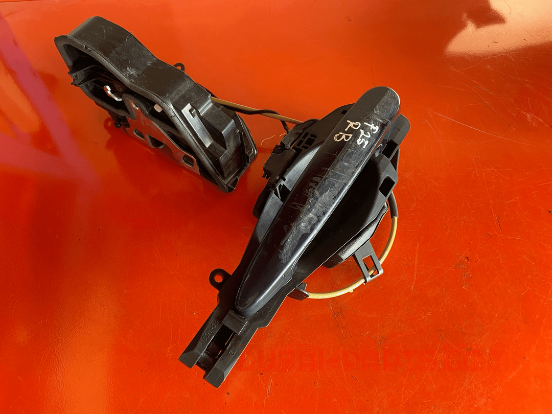 BMW X3 F25 Rear Right Exterior Door Handle And Lock 7331740 Used