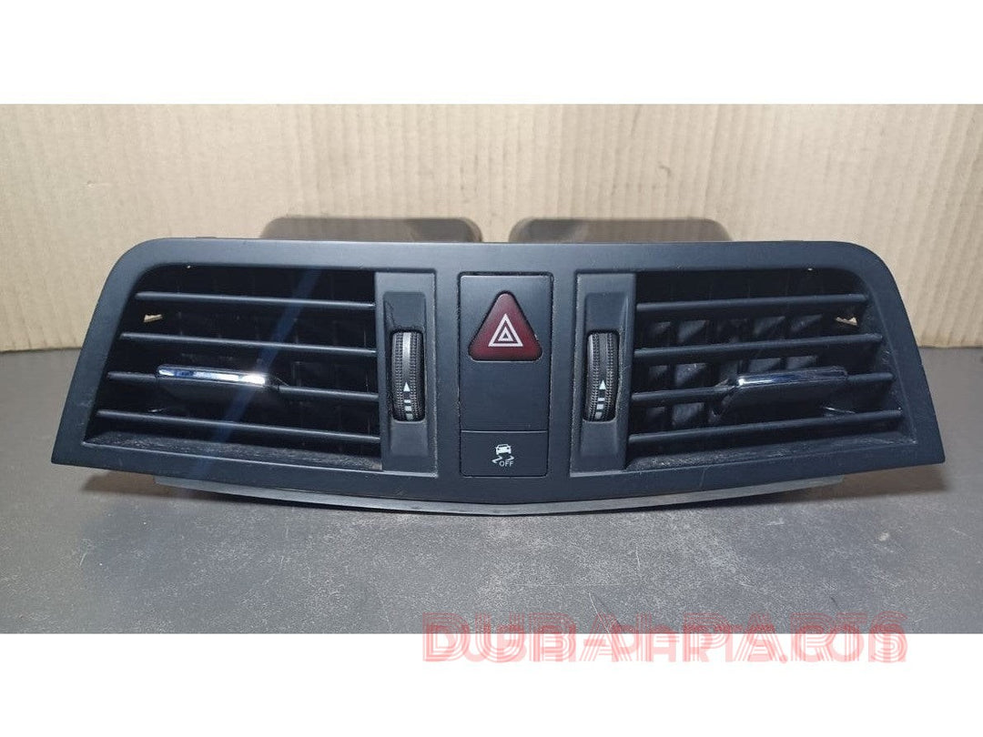 2010-2012 Mercedes-Benz E-Class W207 W204 Front Center Dash Havac Ac Heater Air Vent A207 830 00 54 Black Colour