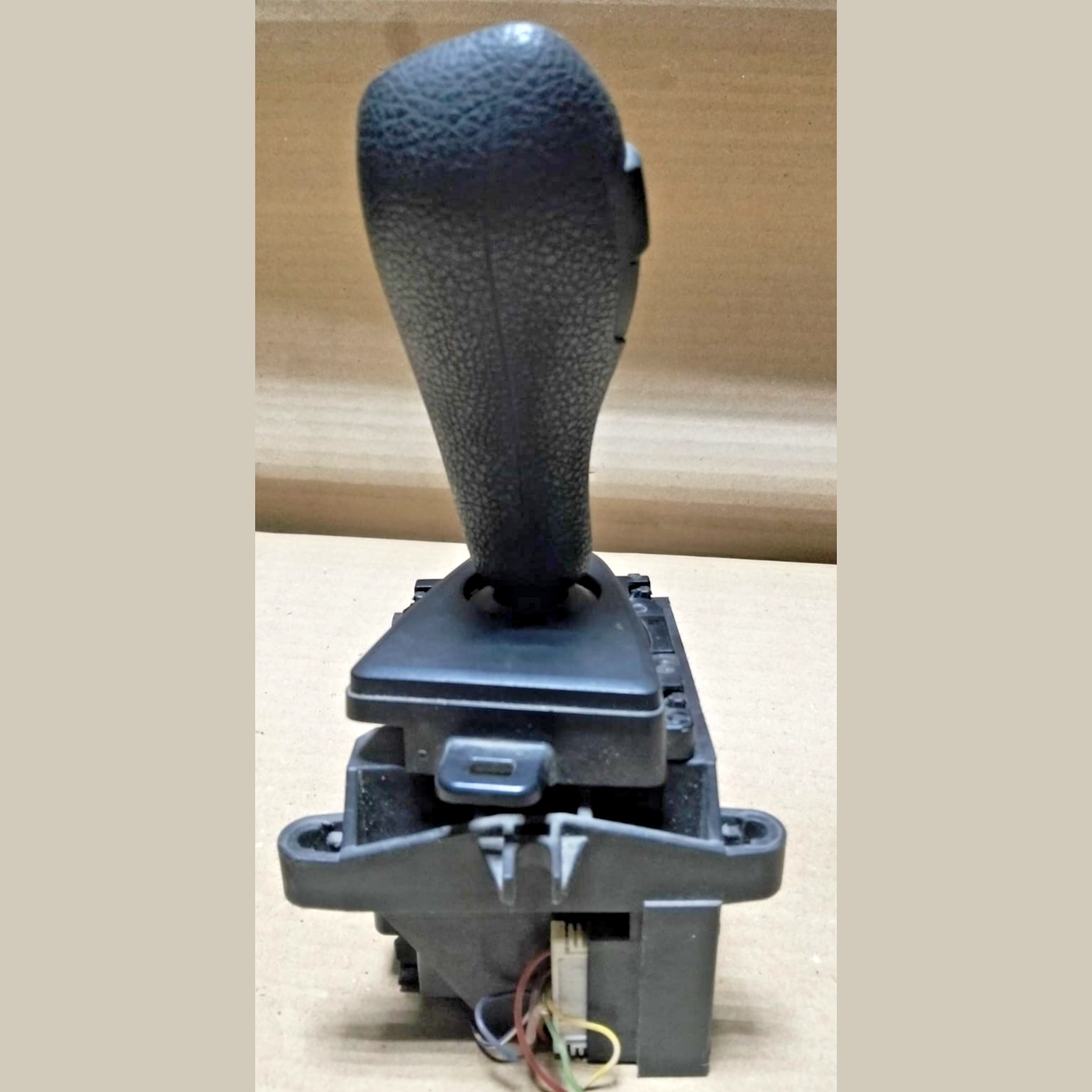 2013 BMW 328i F30 OEM Automatic Gear Shifter Selector  12-16 320i 428i 9291517