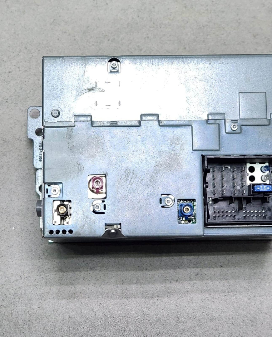2010-2012 BMW 740i Radio Cd Dvd Gps Head Unit 9228916 7 Series F01 F02 F03 F04