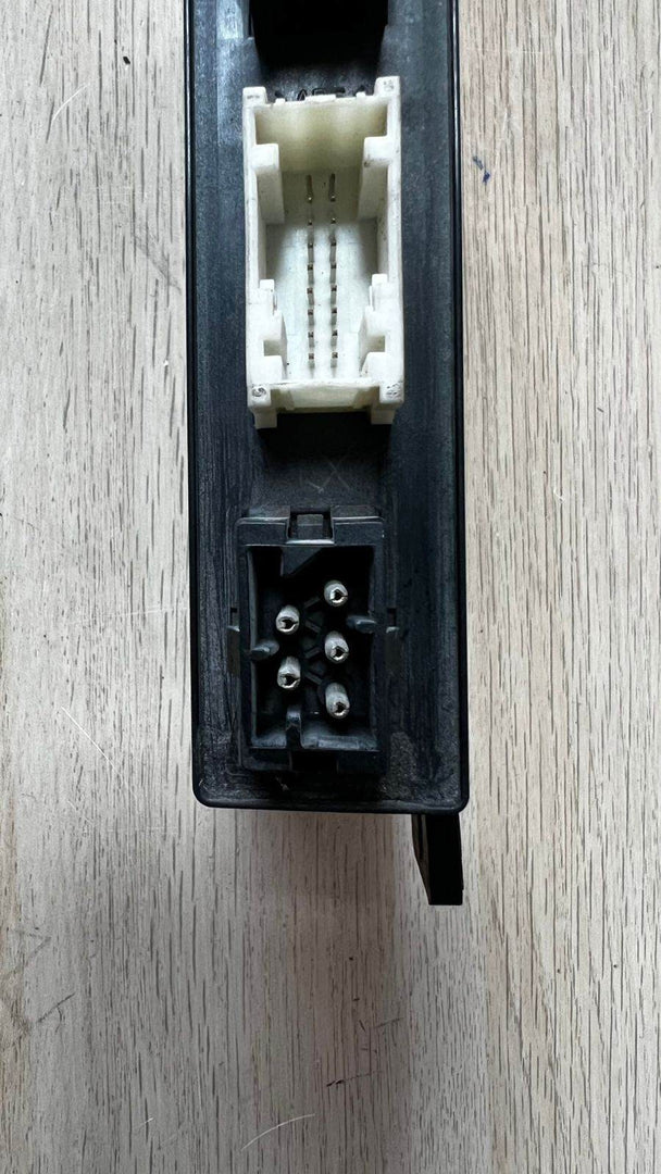BMW Door Control Module 8377596 E39 and E60 E61 5 Series 520D