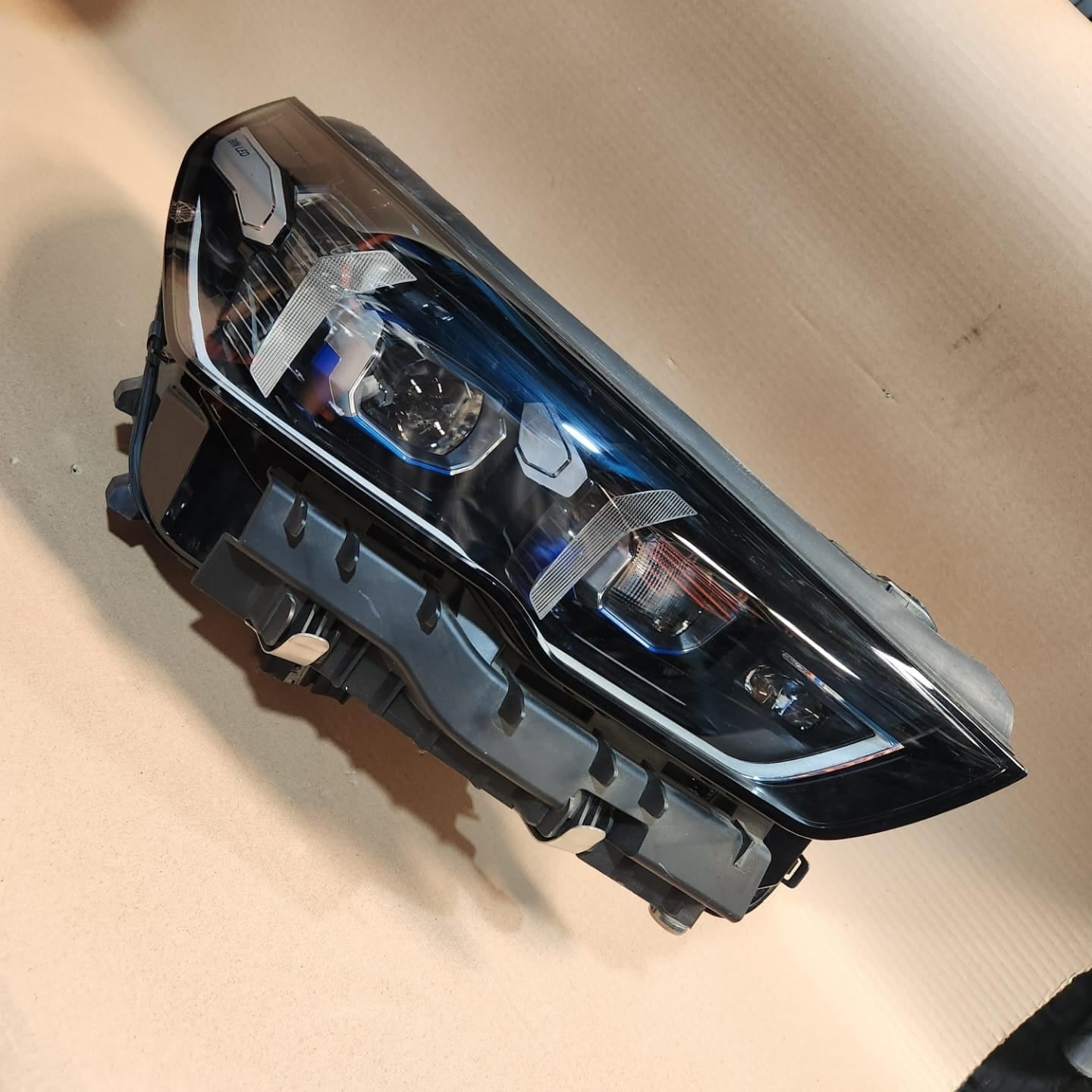Genuine BMW Adaptive LED Headlight 5A798D2 5 Series G60 G61 and M5