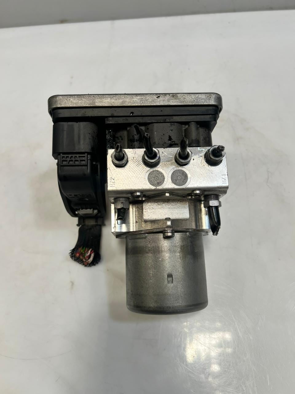 2007-2009 BMW 328i G30 G11 G12 Abs Pump anti-lock brake Module 6886959 OEM