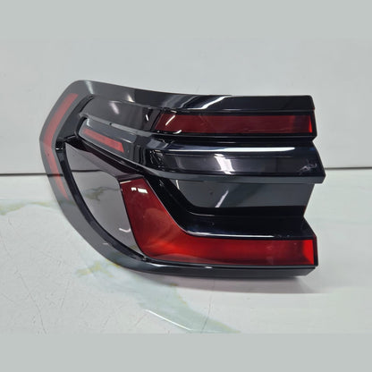 2023 BMW X7 G07 LCI 2023 Taillight Outer Left Side Blackline 5A5BEA7 OEM