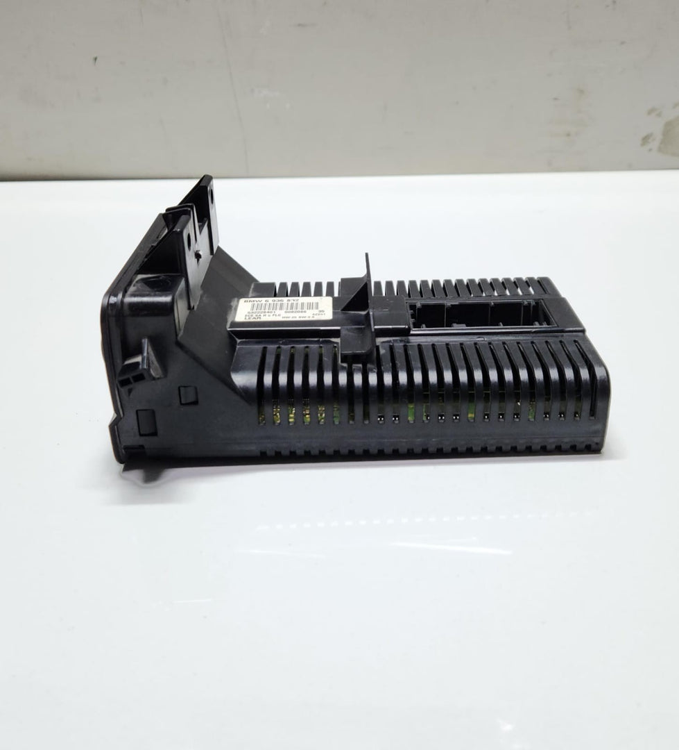 1997-2001 BMW 323i Headlight Control Module 6936832 E46 E39 and E53