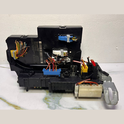 Mercedes-Benz W212 E300 Rear Sam Fuse Relay Box Module 212 9060105 E-Class E350 