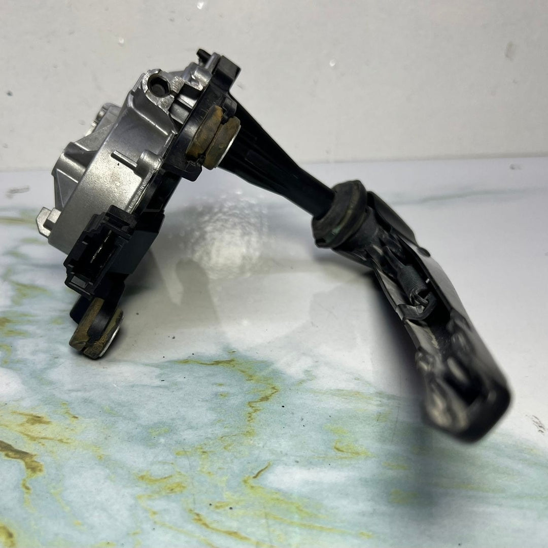 2013-2016 Mercedes A180 Rear Wiper Motor A1769061600 A-Class W176 A200 A220 A250