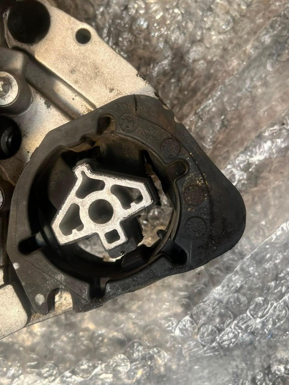 2008-2014 BMW X5 E70 N63 X6 E71 50iX DISTRIBUTOR Transfer Case 7574778 OEM