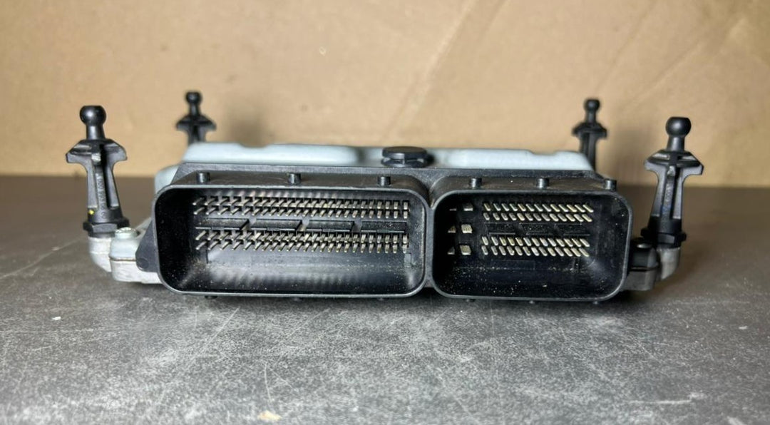 04-10 Mercedes W219 CLS Engine Control Module Unit ECM ECU A272 1533879 OEM