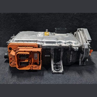 BMW i8 I12 I15  VOLTAGE CONVERTER INVERTER MOTOR CONTROL OEM  - 8646687