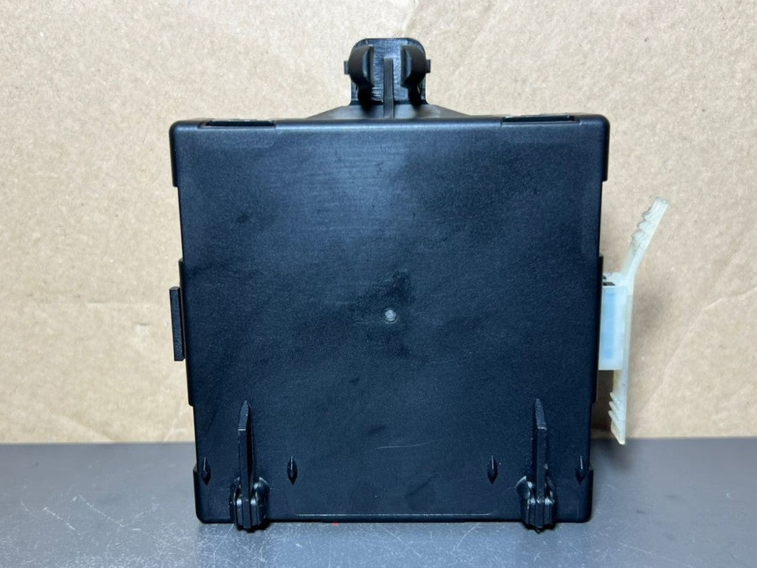 Mercedes-Benz W212 E-Class Front Left Side Door Control Module A212 9004202 OEM