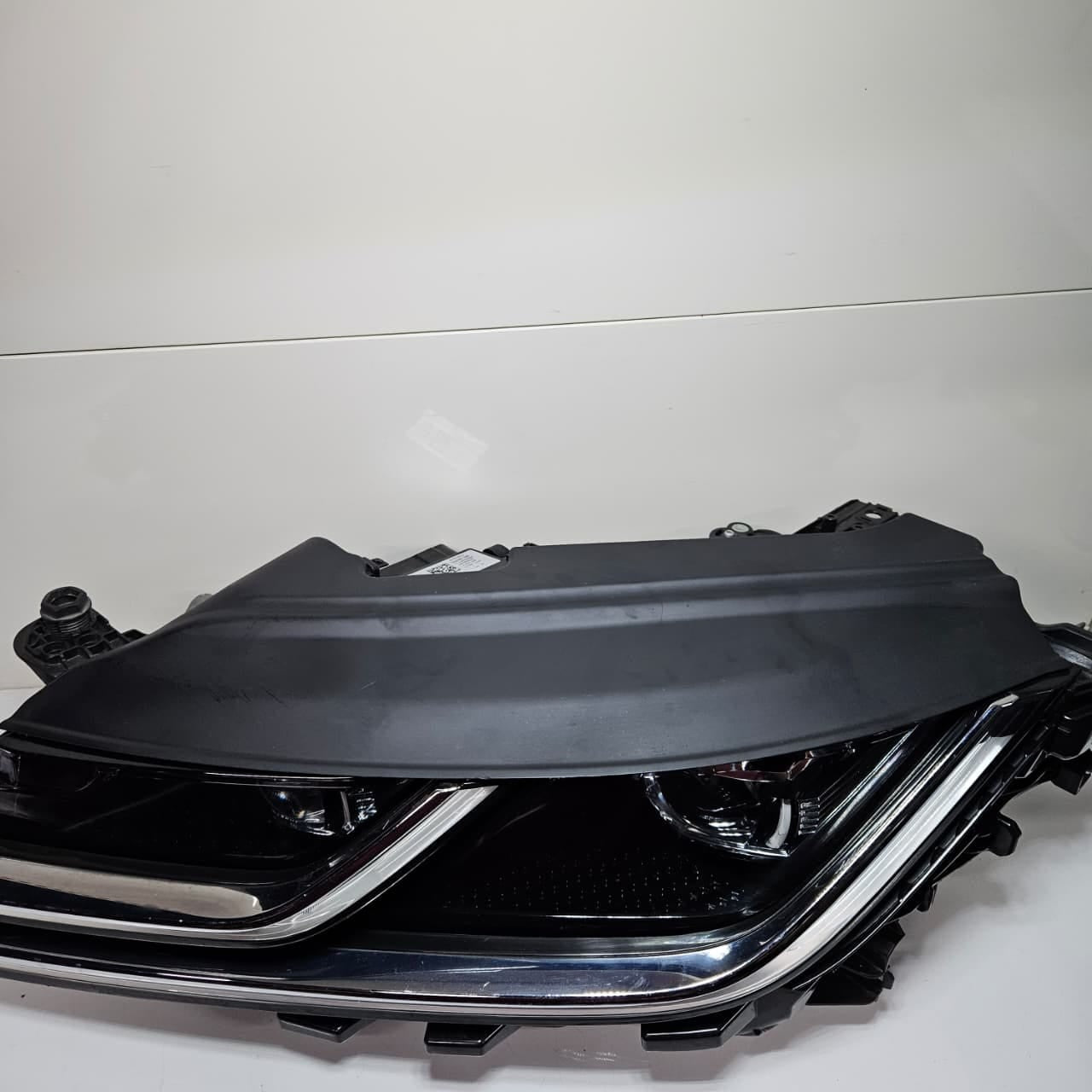 2013-2017 Volkswagen CC Led Headlight 3GG941035 Left Side Used
