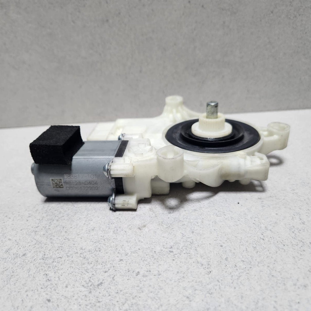 2019-2024 BMW 330i Door Window Regulator Motor 84958683 Series G20 G21