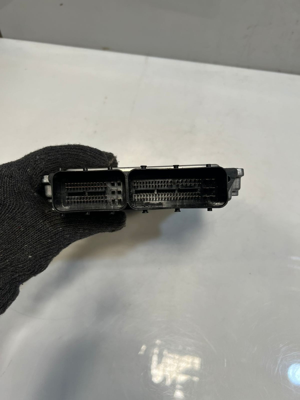 BMW E90 E60 320i N67N Engine Control Unit ECU ONLY DME 7581611 OEM