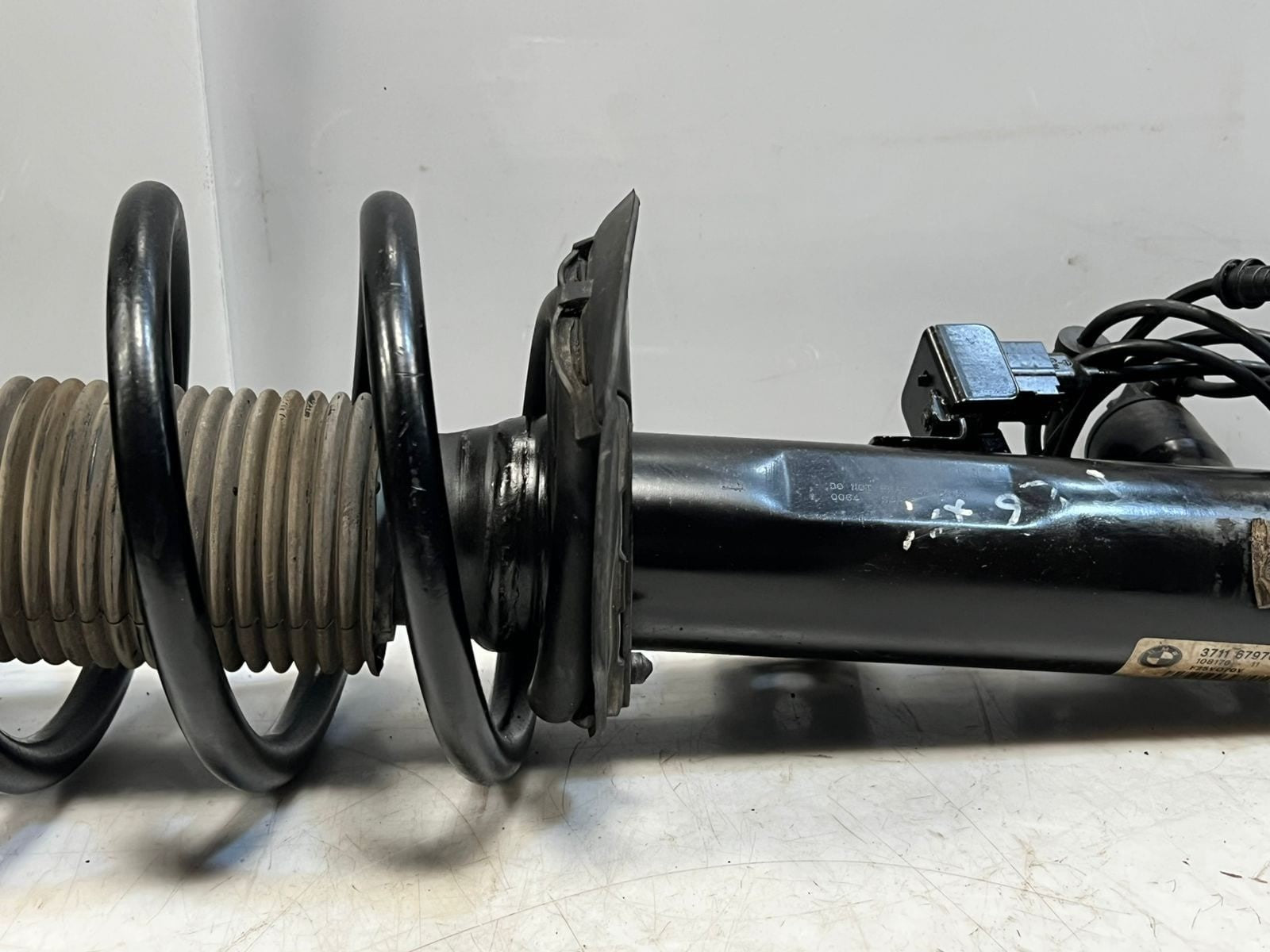2010-2017 BMW X3 F25 and X4 F26 Front Left Strut Shock Absorber 6797027 OEM