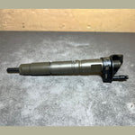 Load image into Gallery viewer, Genuine Mercedes W164 Fuel Injector Sprinter 3.0L OM642 A642 0700587 Oem Diesel