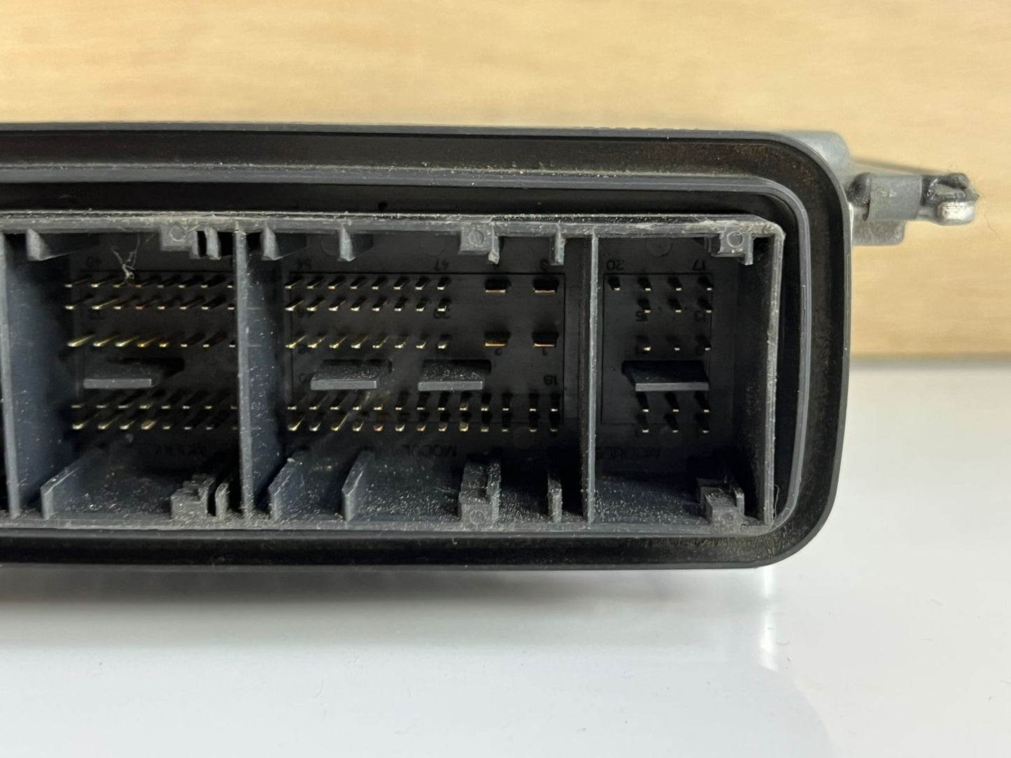 BMW 5 Series F10 550i N63 Engine Control Unit ECU Engine Control Unit 7624032