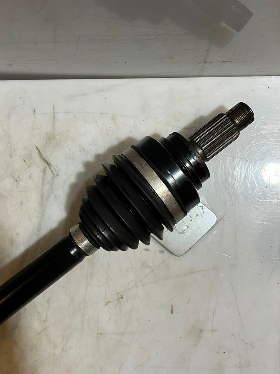 2011 BMW 3' 4' F30 F31 F32 F33 F36 LCI 328i Rear Right Axle Shaft 7637444 OEM