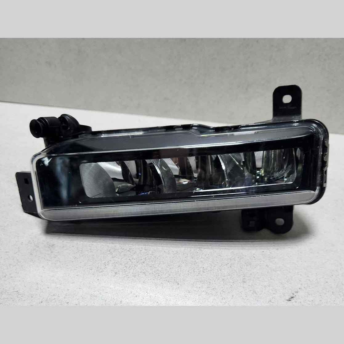 2015-2022 BMW X1 Front Right Fog Light 8089526 X3 X4 OEM