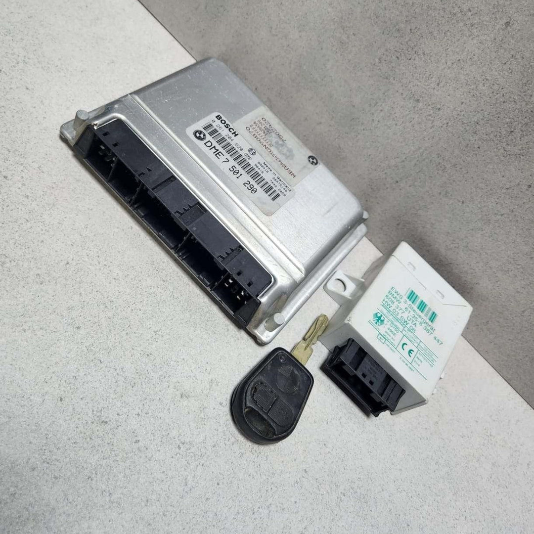 1999-2001 BMW 740i E38 540I E39 V8 M62 Engine Control Module 7501290 ECU SET 