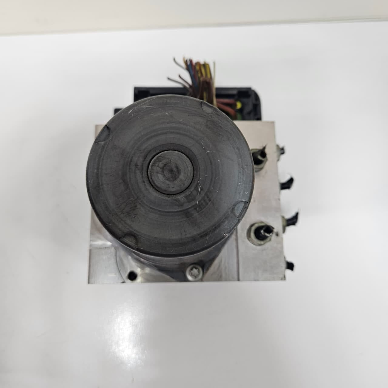 2010-2015 BMW X1 E84 ABS Pump 6798989 USED