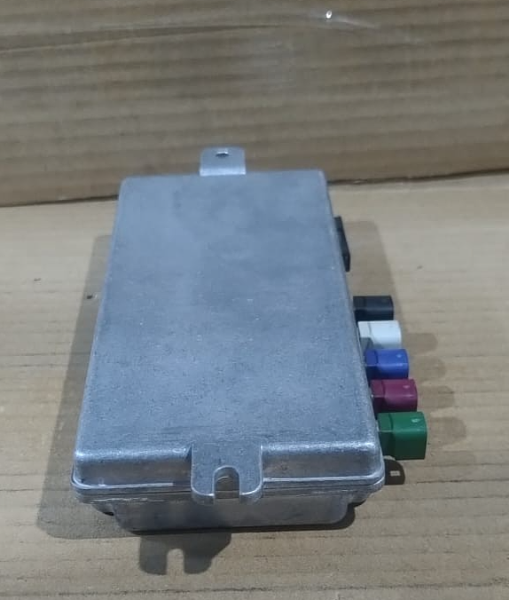 BMW OEM F10 F11 F12 SURROUND VIEW TOP REAR SIDE CAMERA CONTROL MODULE -9228322