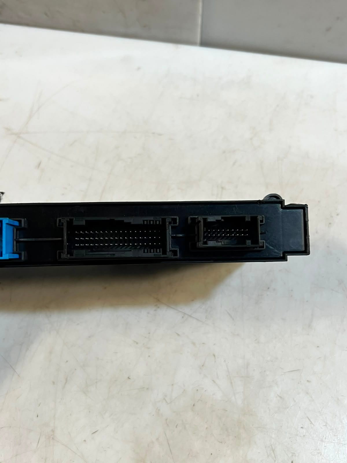 2012-2018 BMW 640i 5 Series F10 and F11 Fuse Junction Control Module 9267467