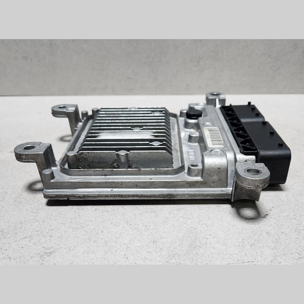 Mercedes Engine Control Unit A6519000503 W212 E220 CDI BlueTec models with OM651