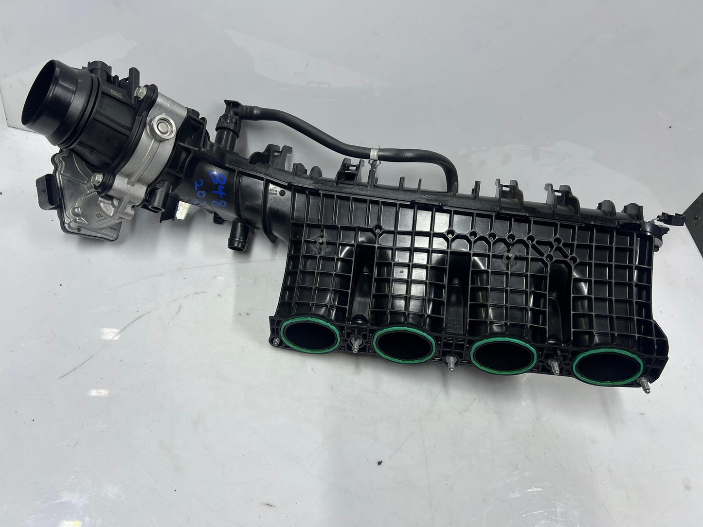 2018-2023 BMW M550i xDrive G30 Throttle Body 7619008